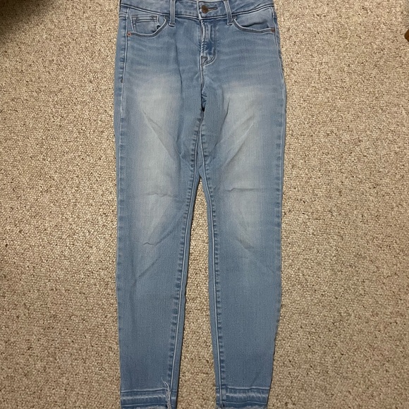 Old Navy Women's Light Blue Rockstar Jeans - Picture 4 of 6